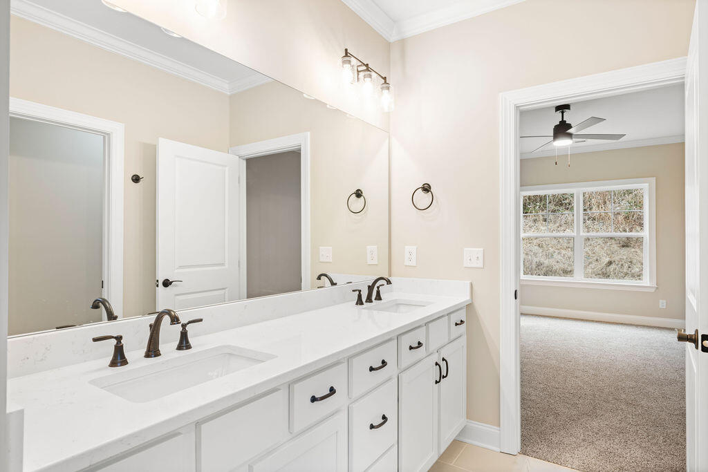 1693 Destiny Drive, Unit 16 Hixson, TN 37343 - Photo 17 of 27 Primary Bathroom