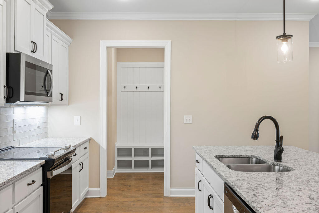 1693 Destiny Drive, Unit 16 Hixson, TN 37343 - Photo 6 of 27 Kitchen Views