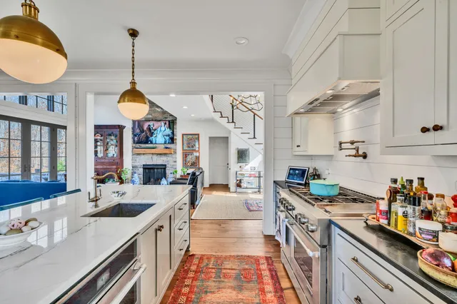 $1,100,000 | 712 State Highway 48, Dickson, TN 37055