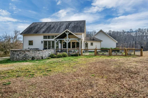 $1,100,000 | 712 State Highway 48, Dickson, TN 37055