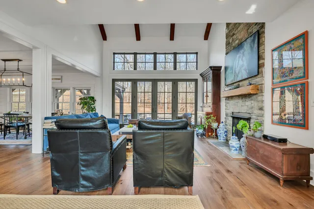 $1,100,000 | 712 State Highway 48, Dickson, TN 37055