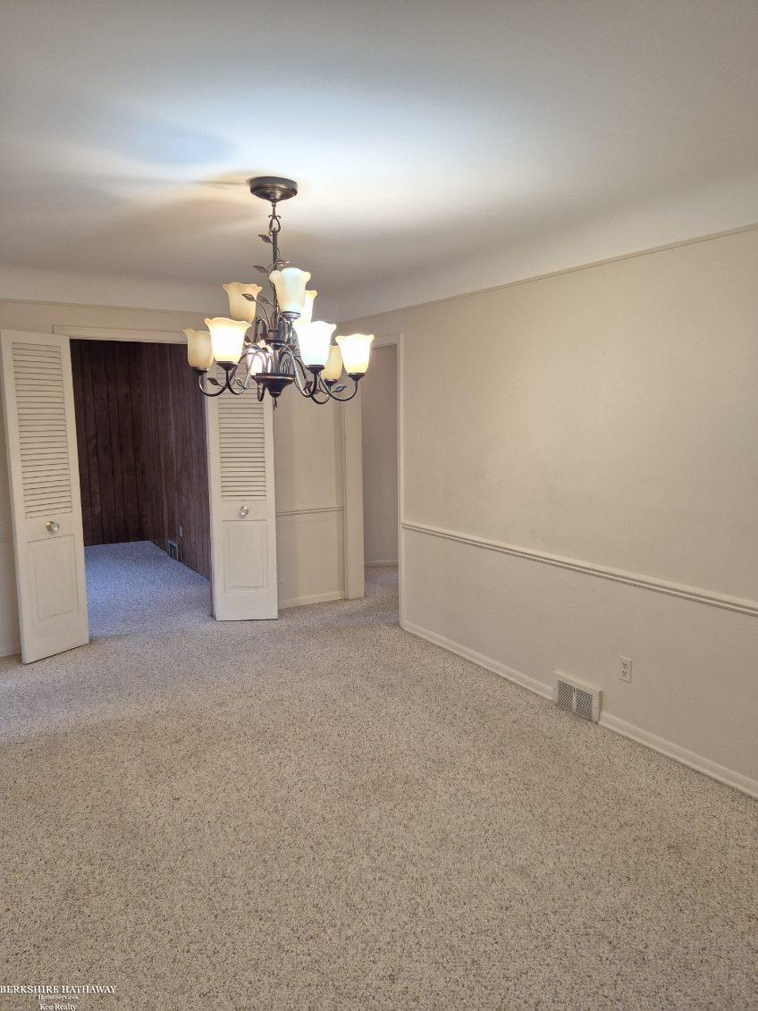 832 Harcourt Road Grosse Pointe Park, MI 48230 - Photo 4 of 16