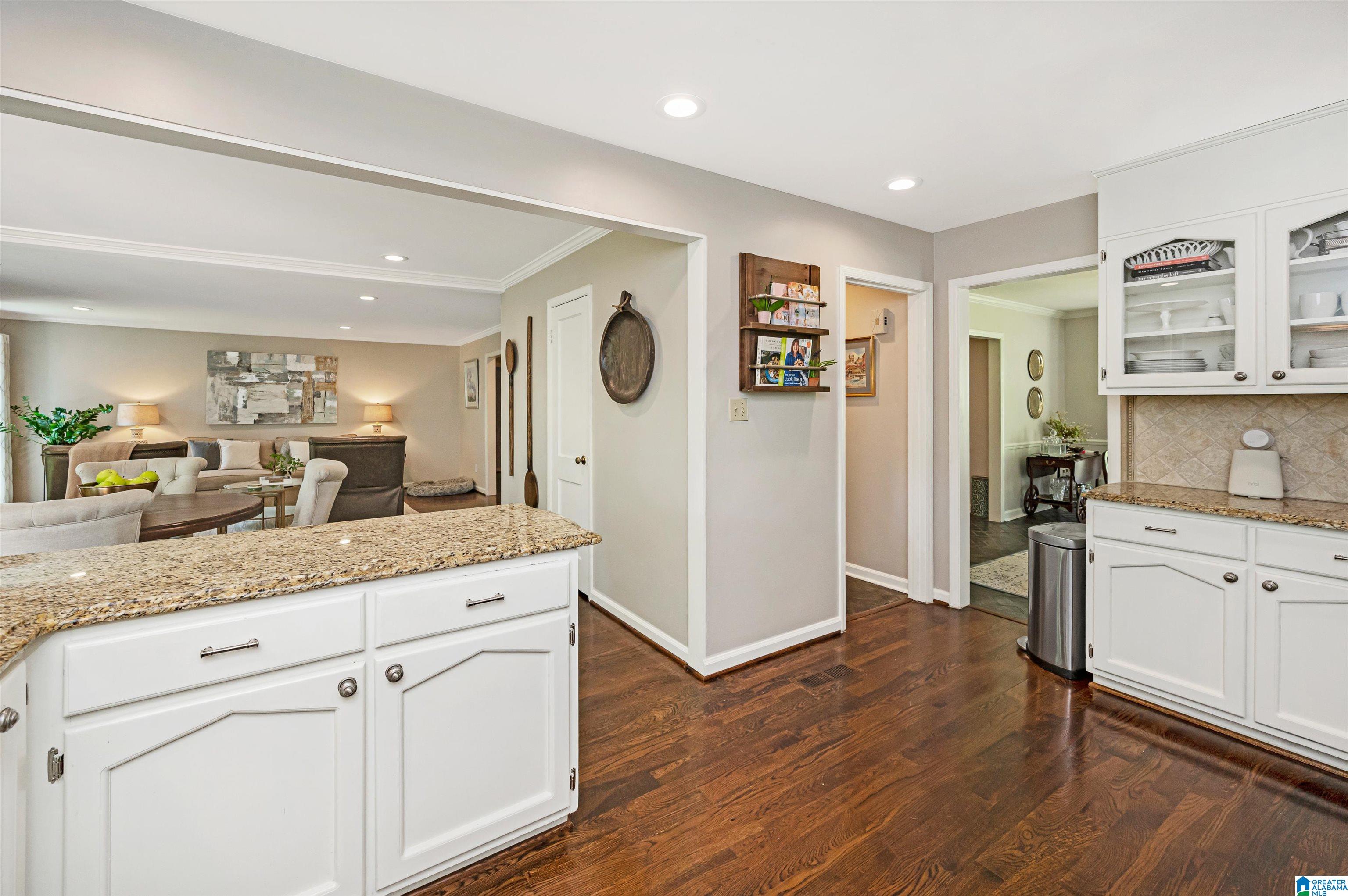 2929 Ryecroft Road Birmingham, AL 35223 - Photo 9 of 40