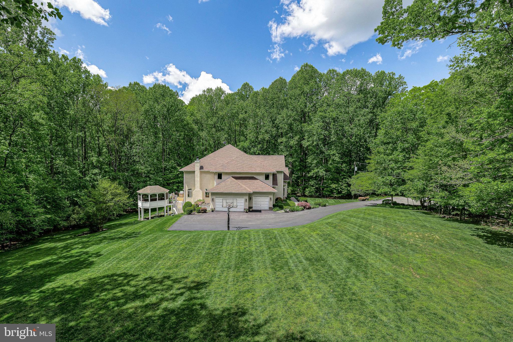 2724 Colt Run Road Oakton, VA 22124 - Photo 2 of 121