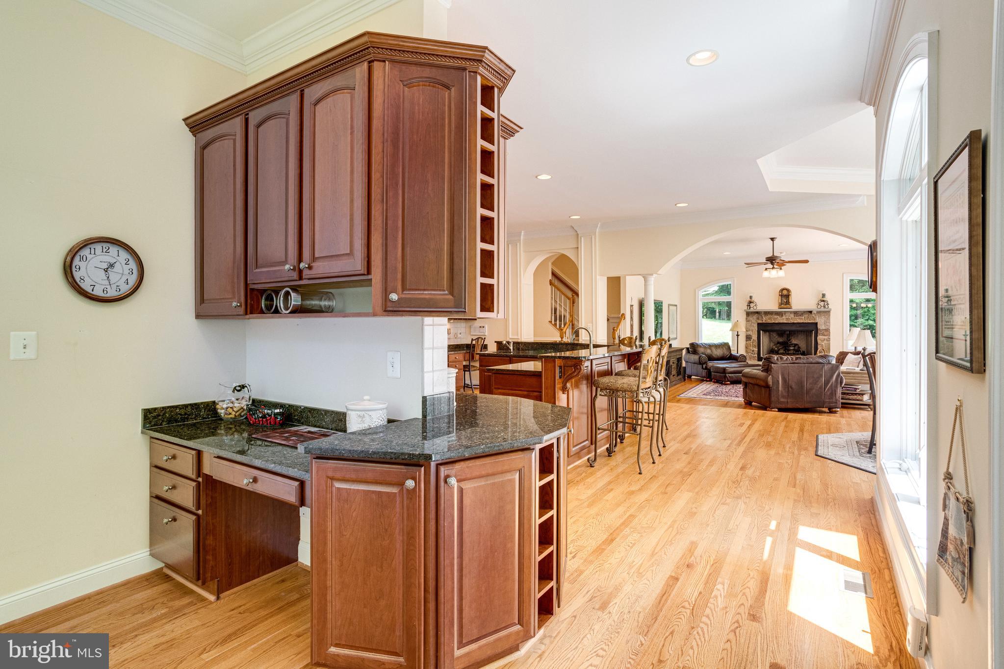 2724 Colt Run Road Oakton, VA 22124 - Photo 21 of 121