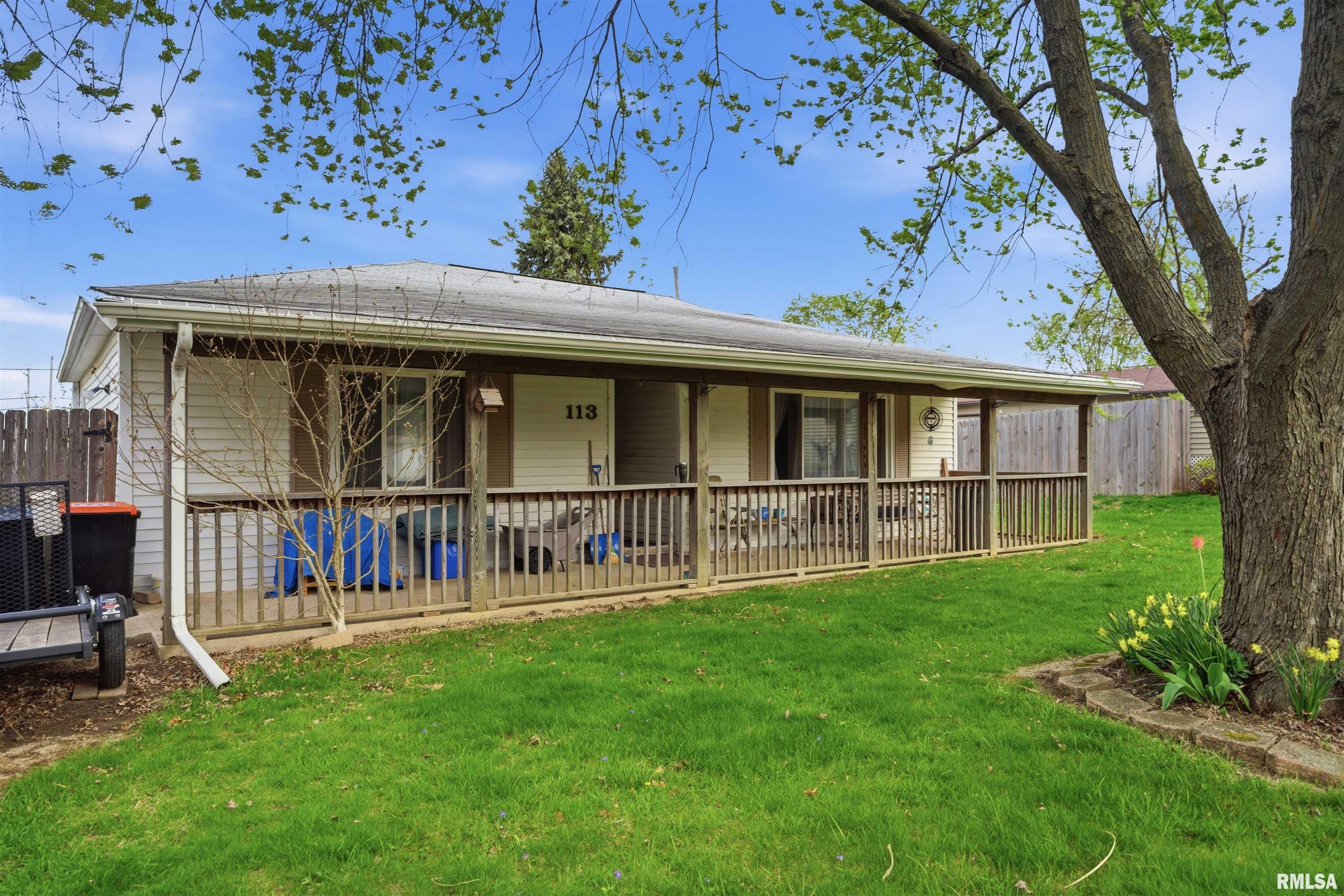 113 Grant Street Washington, IL 61571 - Photo 2 of 30
