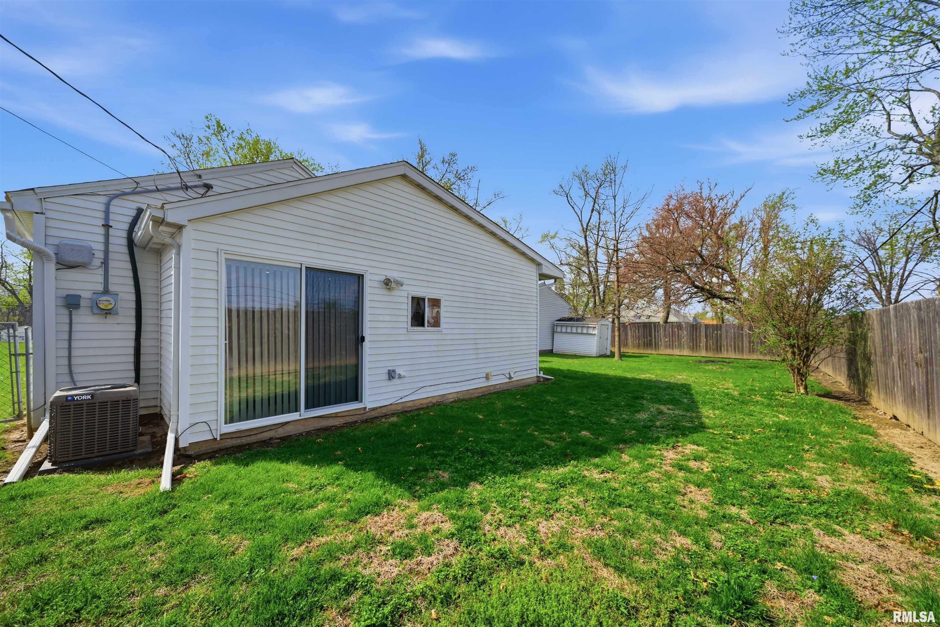 113 Grant Street Washington, IL 61571 - Photo 24 of 30