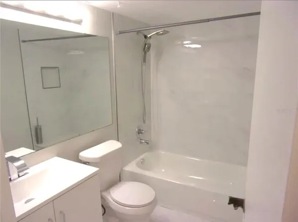 $1,600 | 1344 Pine Ridge Circle East, Unit E3, Tarpon Springs, FL 34688