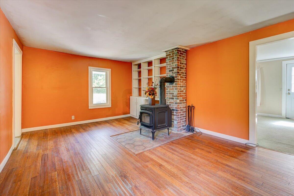 39 Pope Road Windham, ME 04062 - Photo 9 of 36 Sitting Area Next to Kitchen
