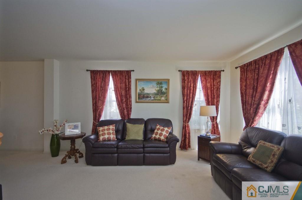10 Champlain Road Monmouth Junction, NJ 08852 - Photo 5 of 25 Gallery Image 5