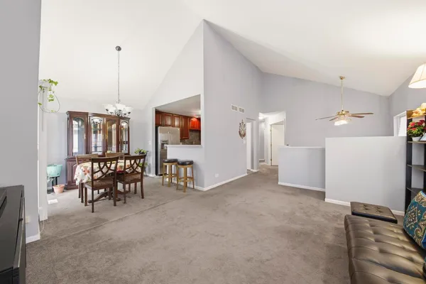 $307,000 | 2861 Shelly Lane, Aurora, IL 60504