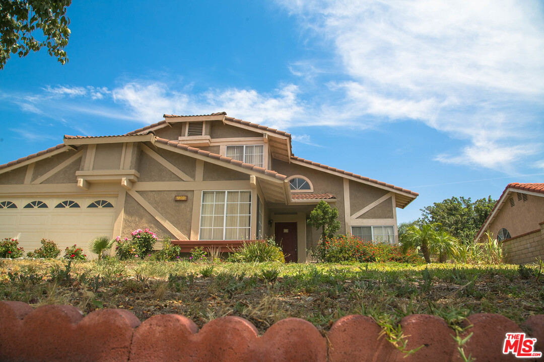1206 West Craig Street Rialto, CA 92377 - Photo 2 of 40 Gallery Image 2