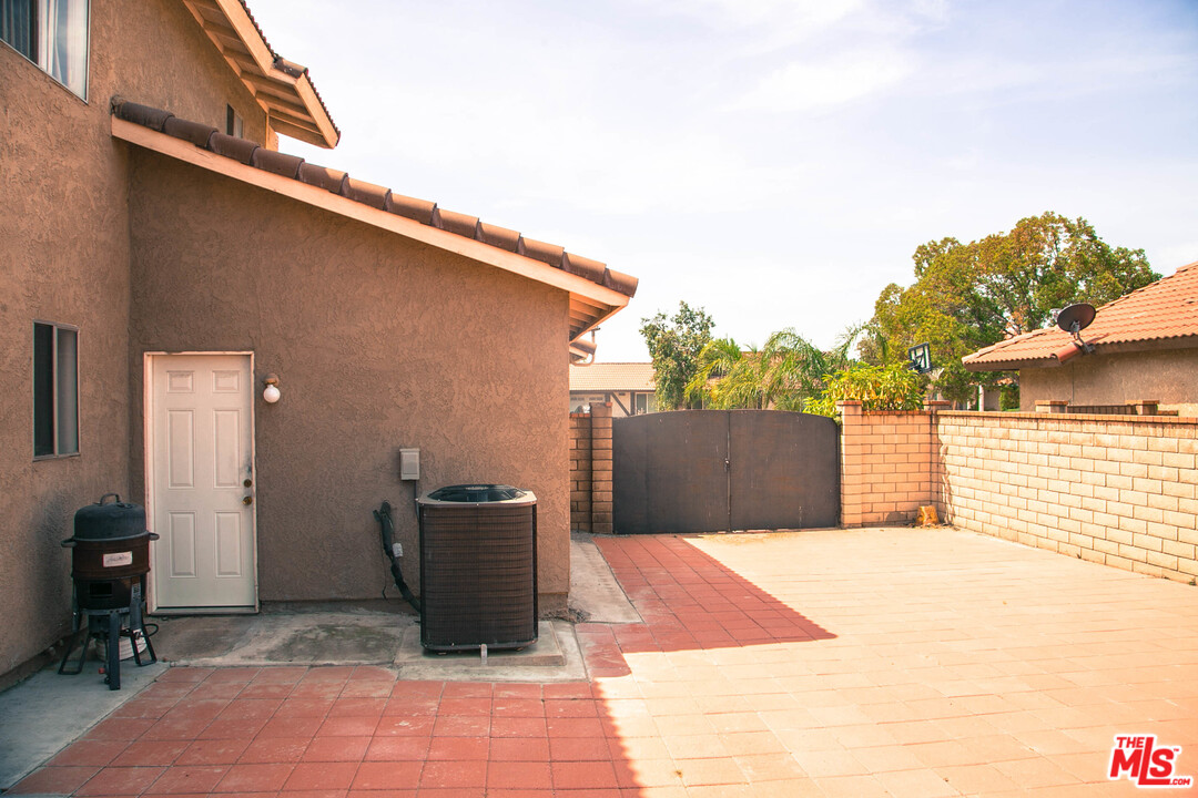 1206 West Craig Street Rialto, CA 92377 - Photo 34 of 40 Gallery Image 34