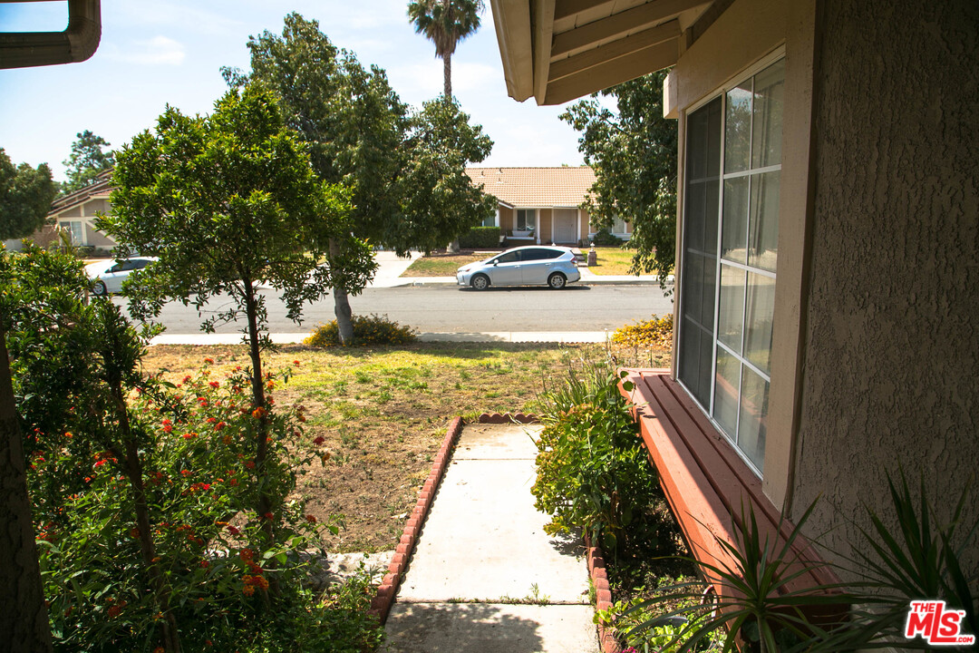 1206 West Craig Street Rialto, CA 92377 - Photo 5 of 40 Gallery Image 5