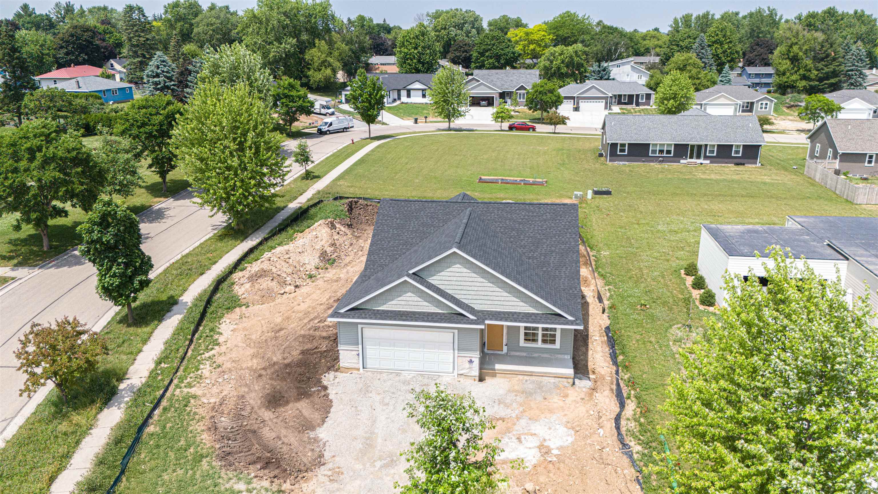 336 Sandmar Drive Ripon, WI 54971 - Photo 3 of 11