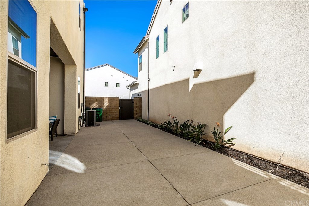 131 Theme Irvine, CA 92618 - Photo 37 of 51