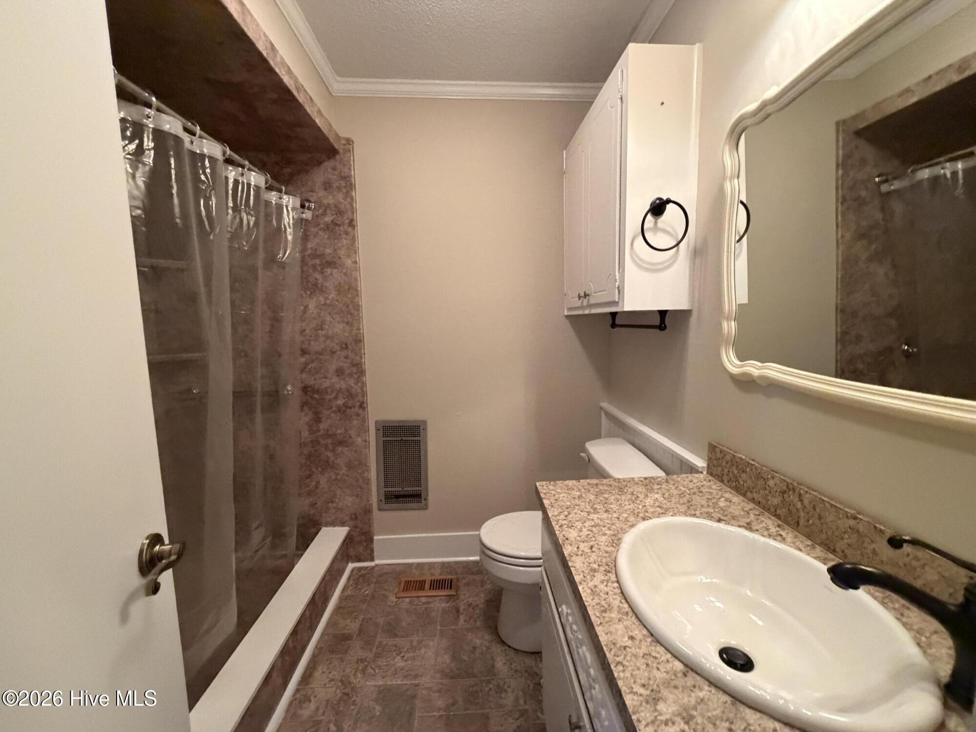 3144 Wintergreen Road Cove City, NC 28523 - Photo 20 of 54 Hall Bathroom
