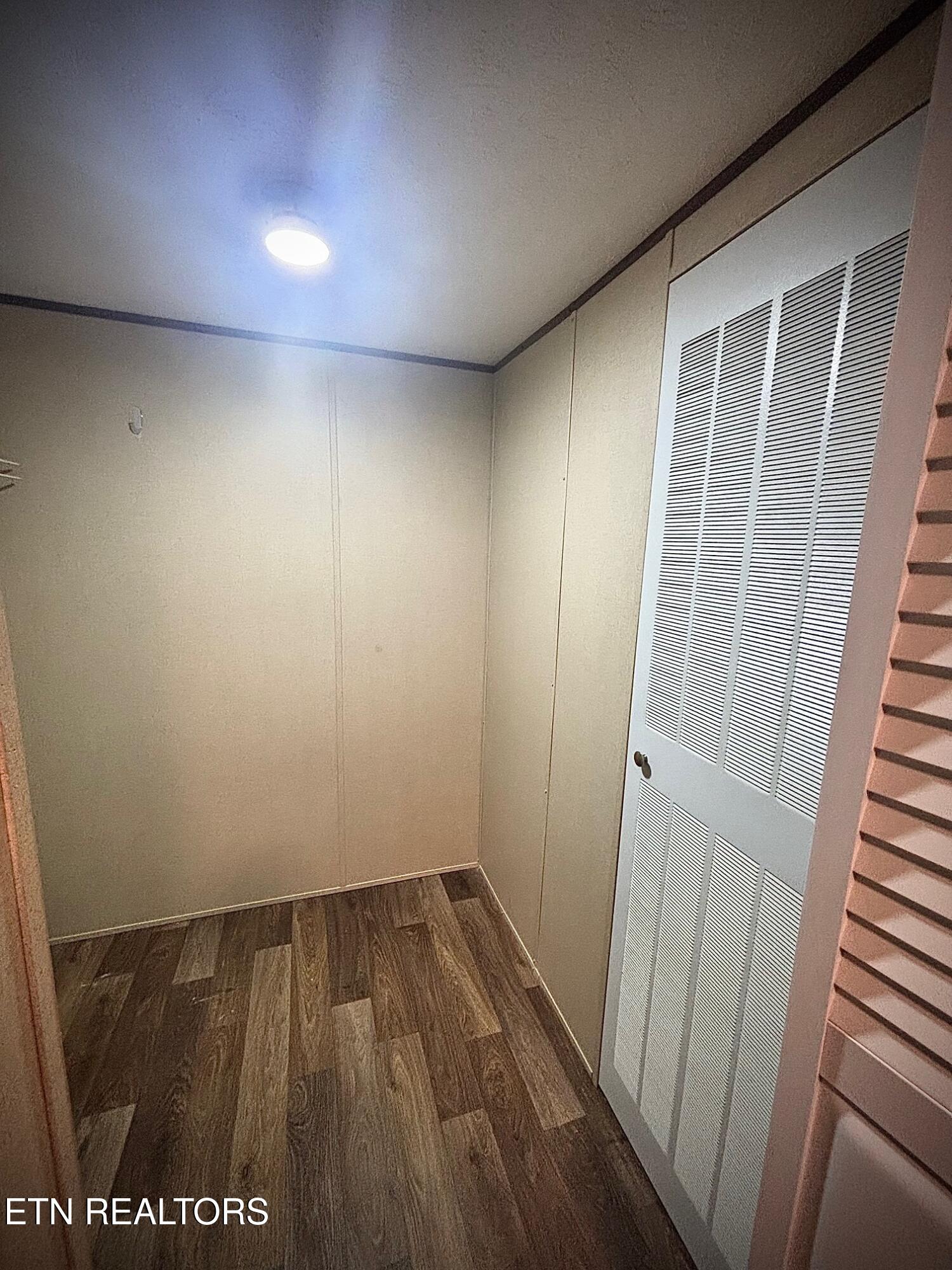 480 Water Street Speedwell, TN 37870 - Photo 6 of 22 IMG_4606