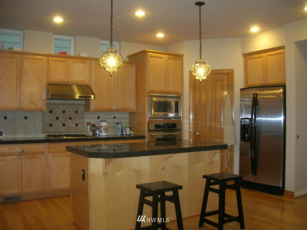 209 Chelan Avenue Northeast Renton, WA 98059 - Photo 7 of 15