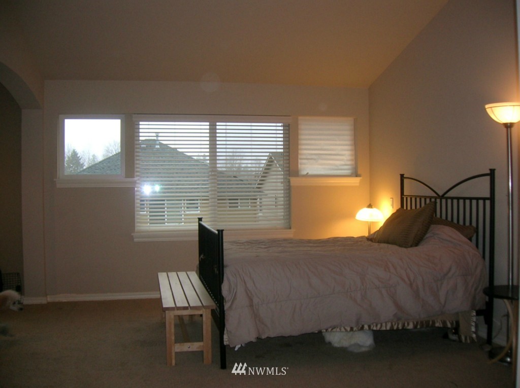 209 Chelan Avenue Northeast Renton, WA 98059 - Photo 9 of 15