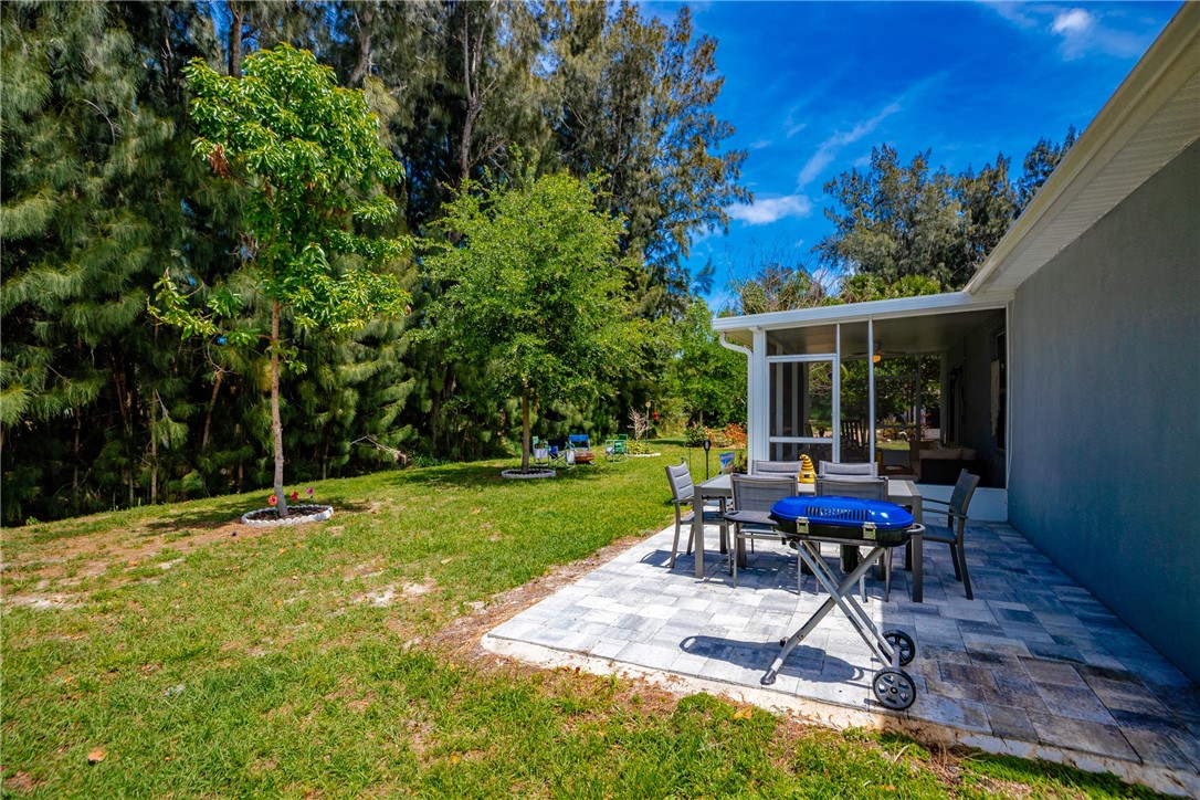 797 George Street Sebastian, FL 32958 - Photo 7 of 33