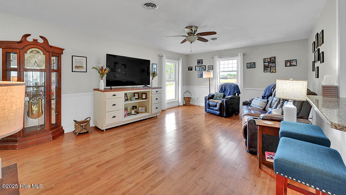 278 Woodstock Road Belhaven, NC 27810 - Photo 11 of 36 Bring the entire family!