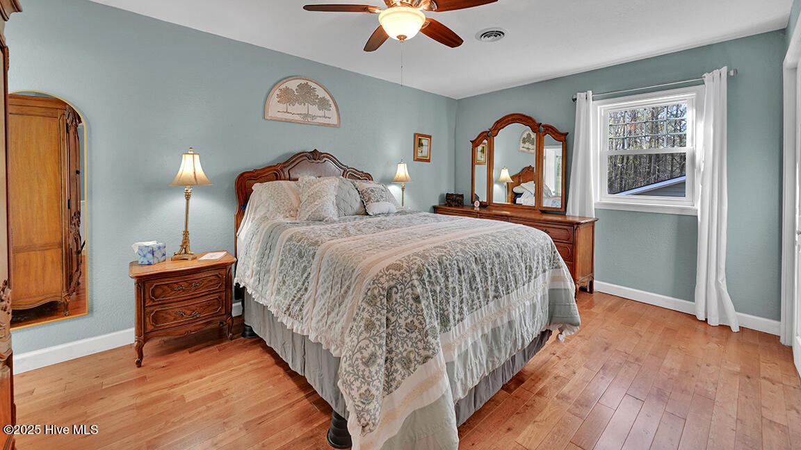 278 Woodstock Road Belhaven, NC 27810 - Photo 31 of 36 Double closets
