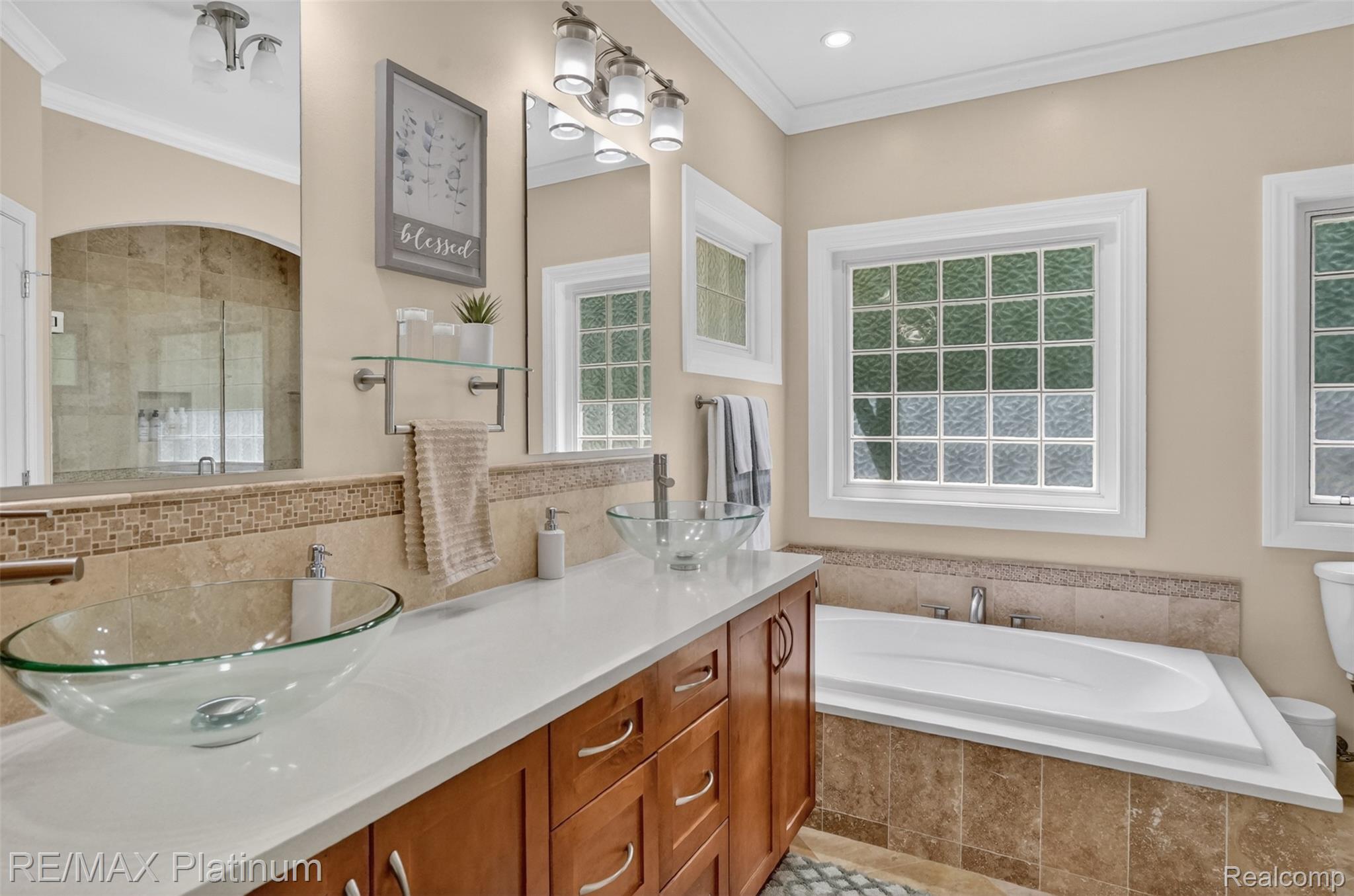 5060 Yax Pointe Drive Howell, MI 48843 - Photo 27 of 61 DSC04239.jpg