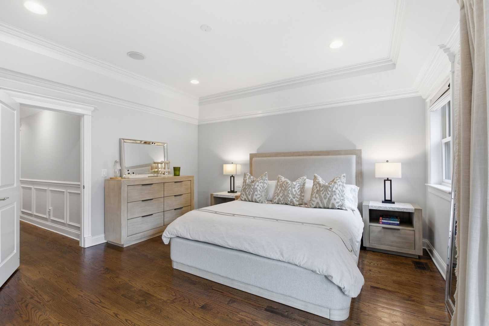 927 West George Street, Unit 2 Chicago, IL 60657 - Photo 14 of 25