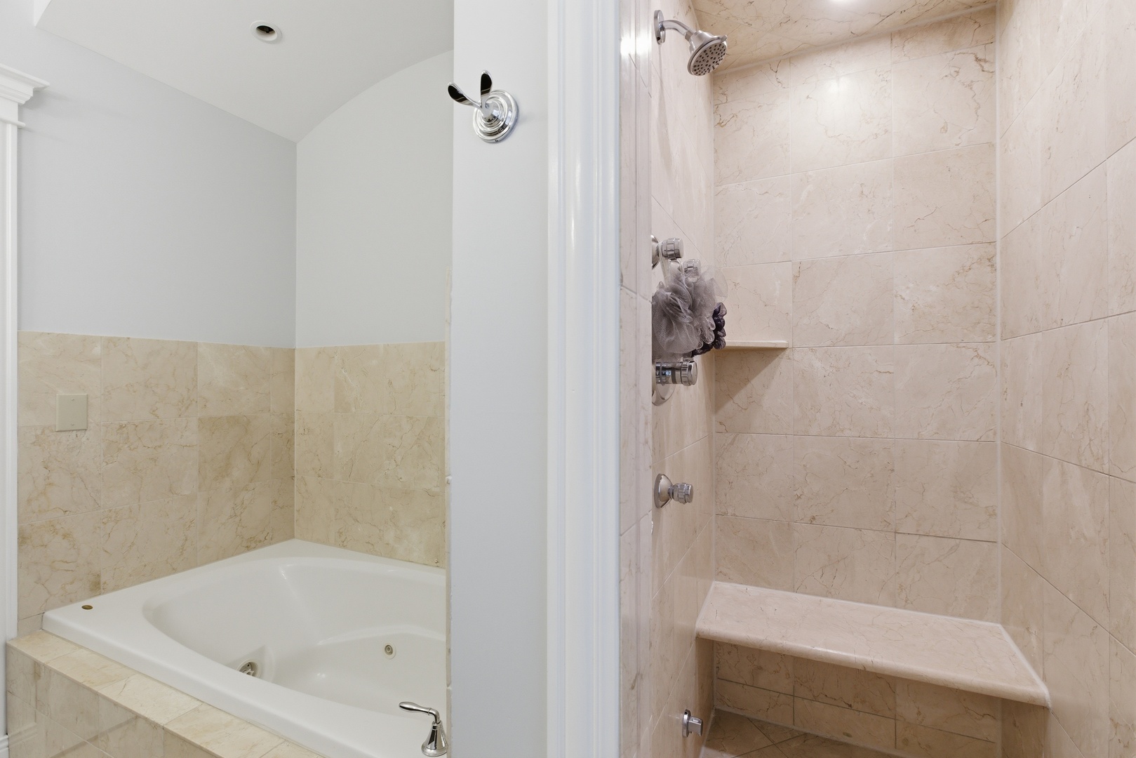 927 West George Street, Unit 2 Chicago, IL 60657 - Photo 18 of 25