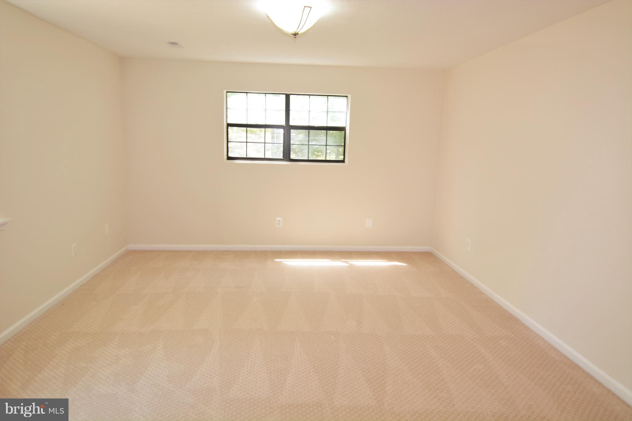 11029 Finney Road Spotsylvania, VA 22551 - Photo 8 of 20 Large living room w/fresh paint & new Berber