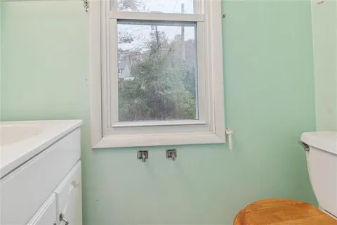 a bathroom with a toilet