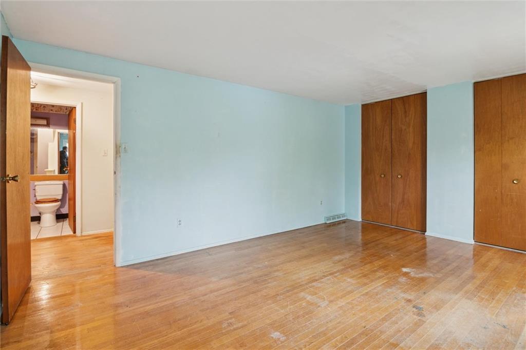 412 Church Road Bethel Park, PA 15102 - Photo 25 of 37 a view of an empty room