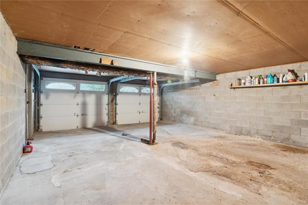 412 Church Road Bethel Park, PA 15102 - Photo 31 of 37 a view of empty room