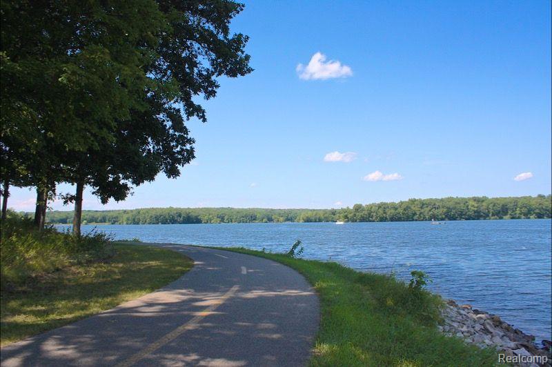 1783 South Milford Road Milford, MI 48381 - Photo 32 of 32 Gallery Image 32