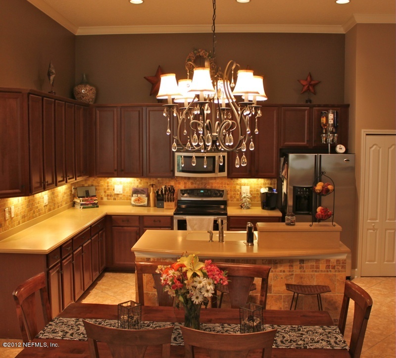 6151 White Tip Road Jacksonville, FL 32258 - Photo 4 of 21 04_Kitchen