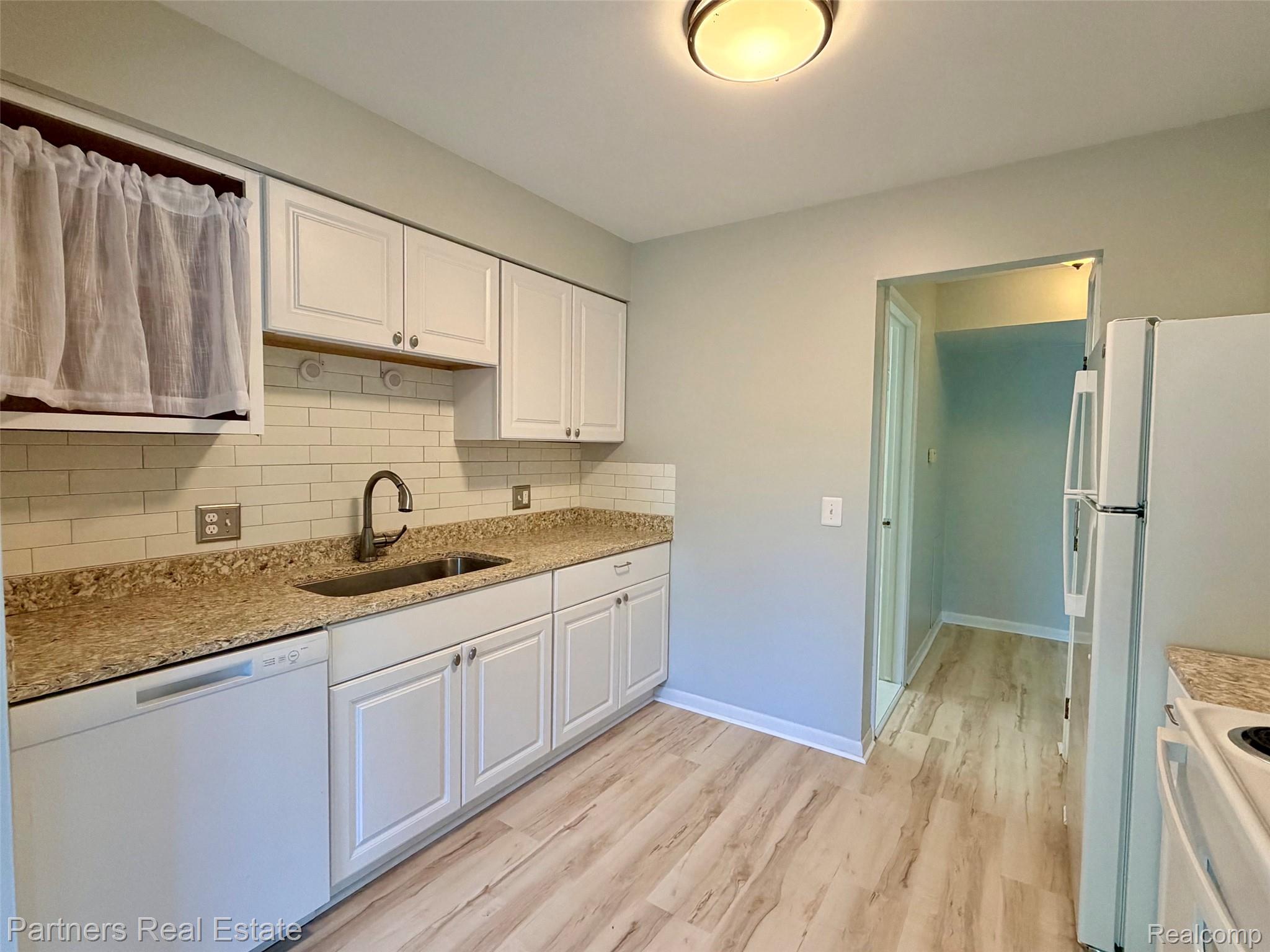 507 West Highland Road, Unit 11 Howell, MI 48843 - Photo 10 of 29 New Dishwasher