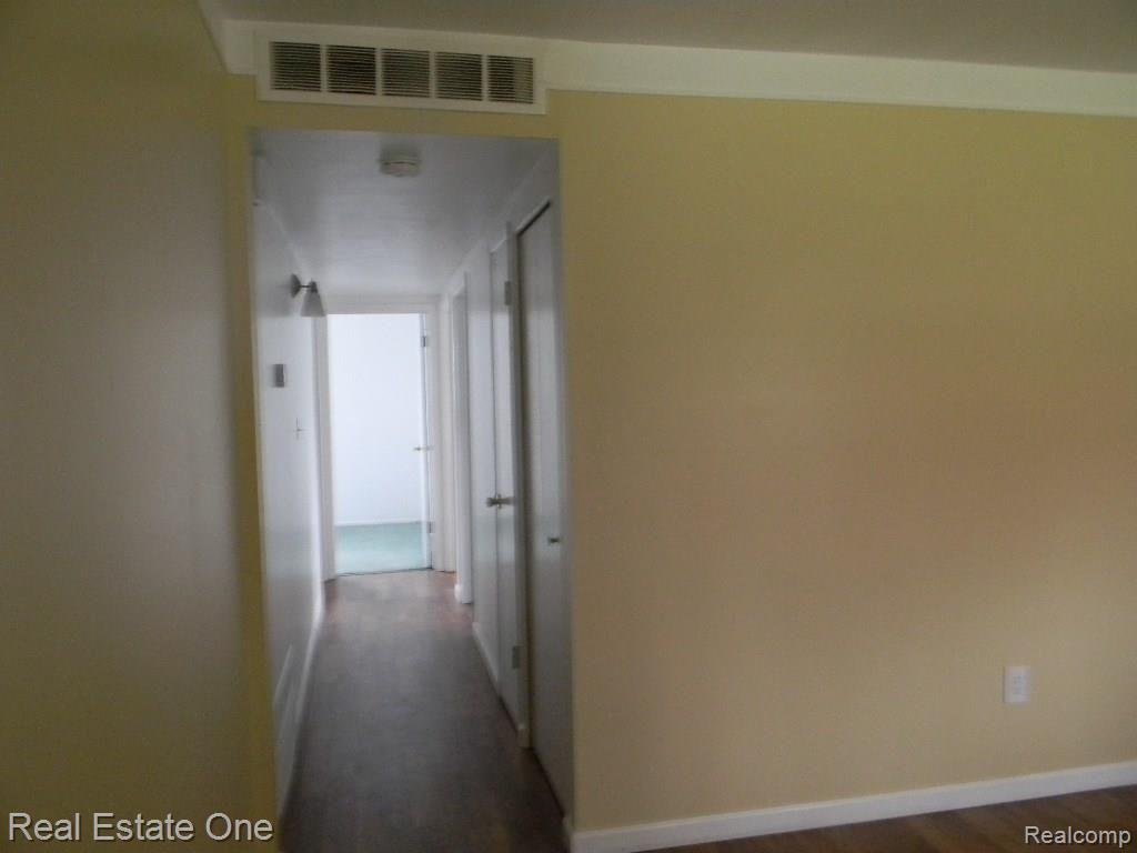 8261 Merrick Street Taylor, MI 48180 - Photo 8 of 13 DSCN0661.jpg