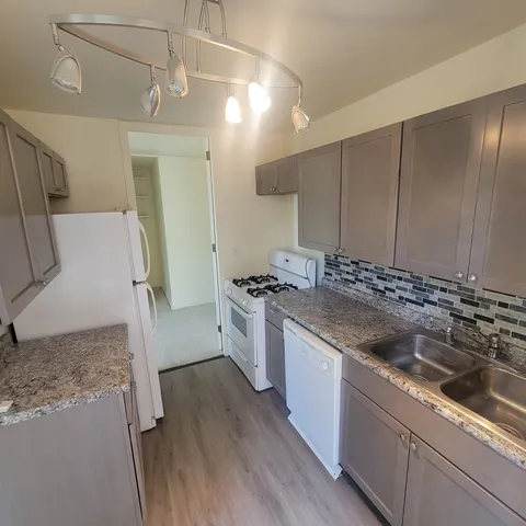 $115,000 | 6700 South South Shore Drive, Unit 2G, Chicago, IL 60649