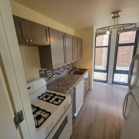 $115,000 | 6700 South South Shore Drive, Unit 2G, Chicago, IL 60649