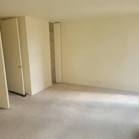 $115,000 | 6700 South South Shore Drive, Unit 2G, Chicago, IL 60649