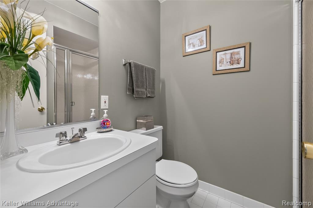 39478 Country Lane Novi, MI 48375 - Photo 21 of 38