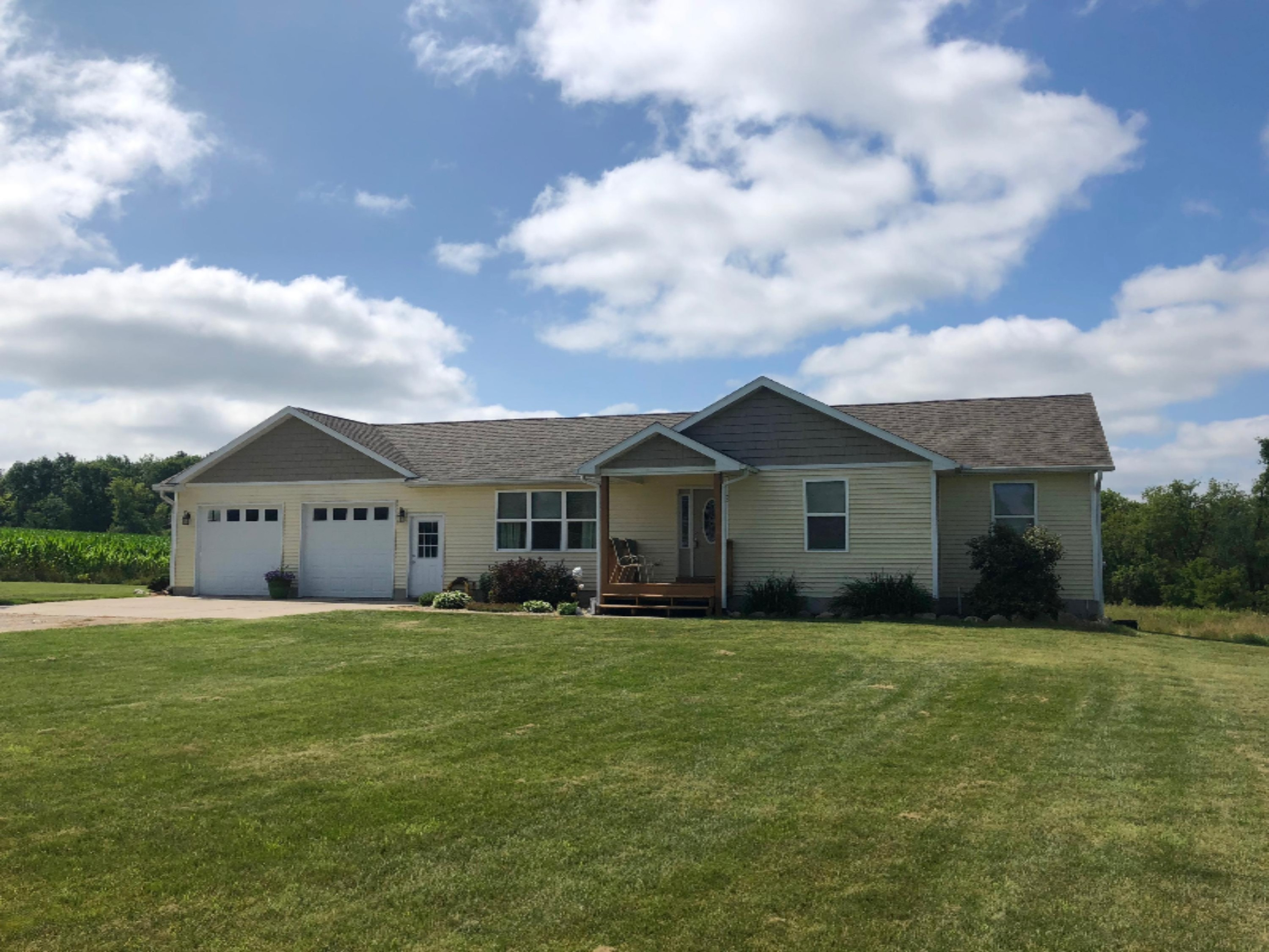 11793 Belding Road Belding, MI 48809 - Photo 1 of 41 IMG_3215