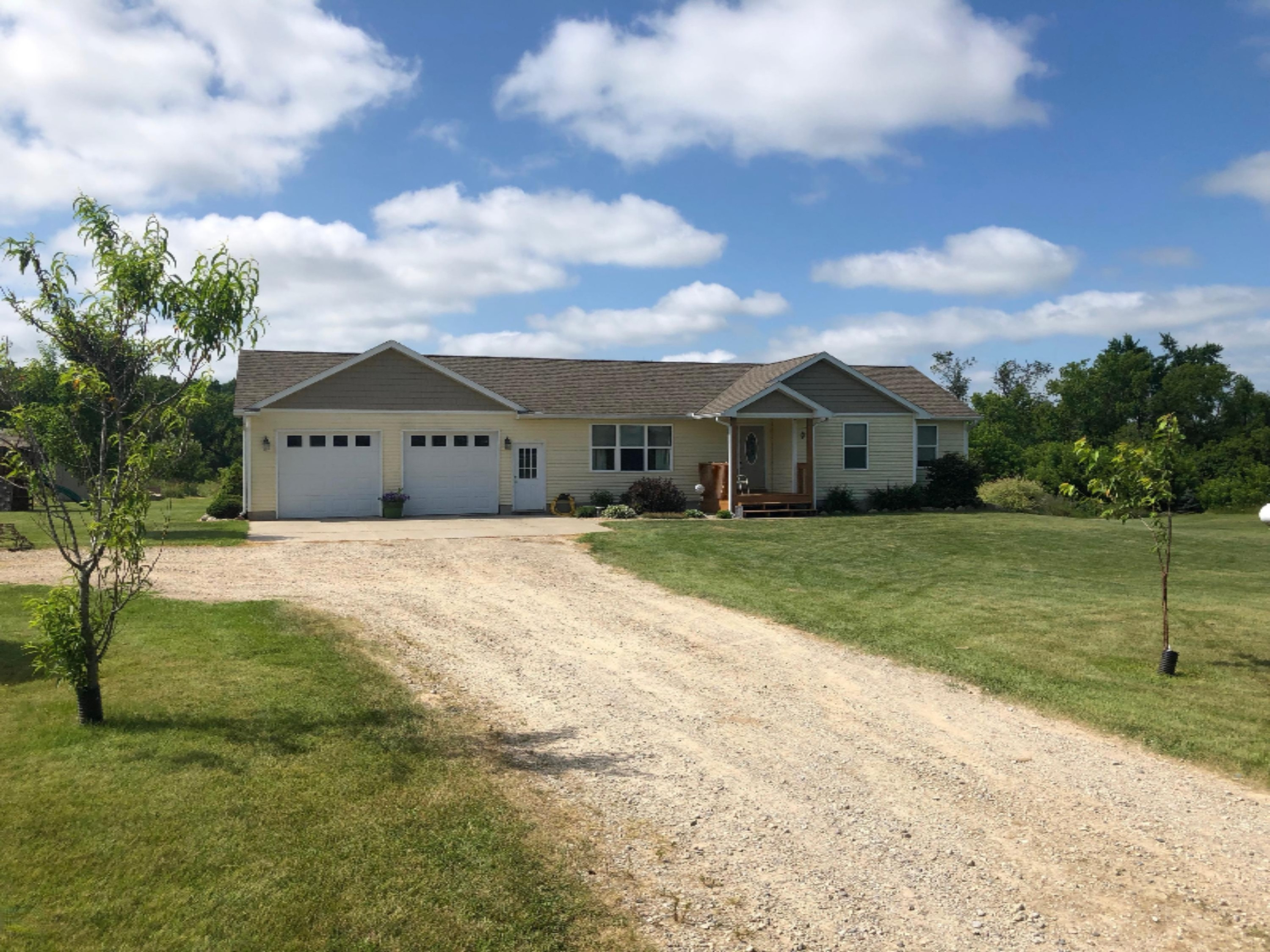 11793 Belding Road Belding, MI 48809 - Photo 3 of 41 IMG_3216
