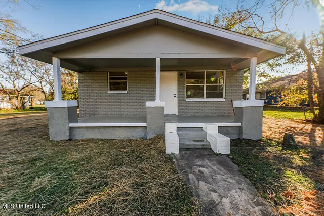 $89,900 | 4718 Jackson Avenue, Moss Point, MS 39563