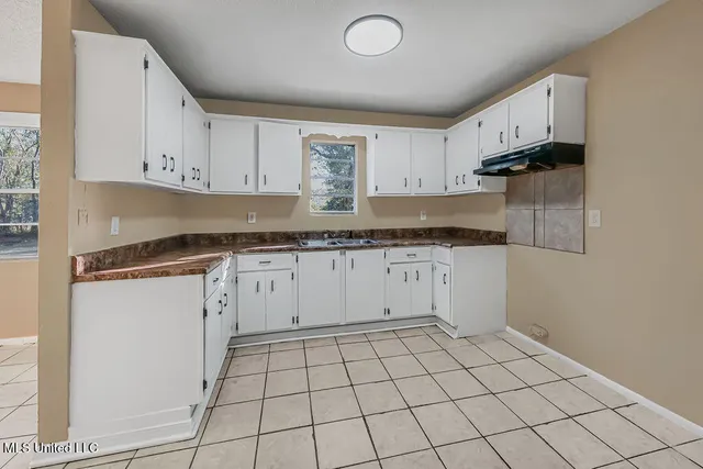 $89,900 | 4718 Jackson Avenue, Moss Point, MS 39563