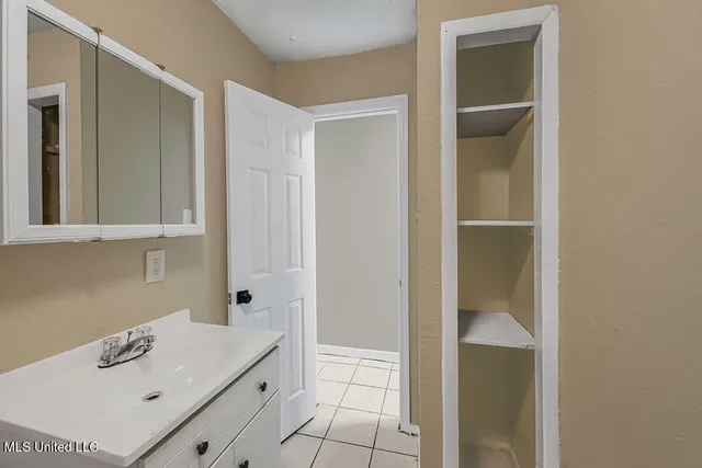 $89,900 | 4718 Jackson Avenue, Moss Point, MS 39563