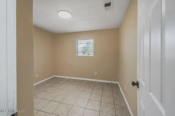 $79,999 | 4718 Jackson Avenue, Moss Point, MS 39563