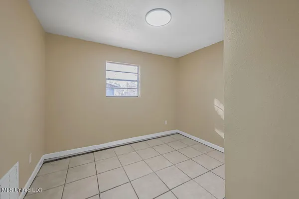 $79,999 | 4718 Jackson Avenue, Moss Point, MS 39563
