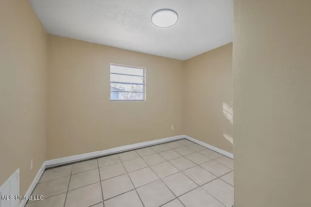 $89,900 | 4718 Jackson Avenue, Moss Point, MS 39563